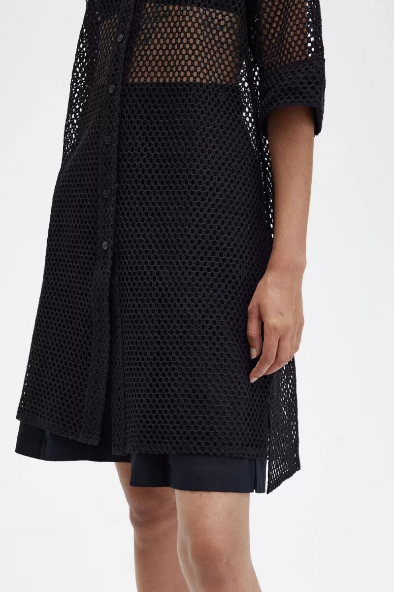 fred perry damenkleid mit offenem strickhemd schwarz