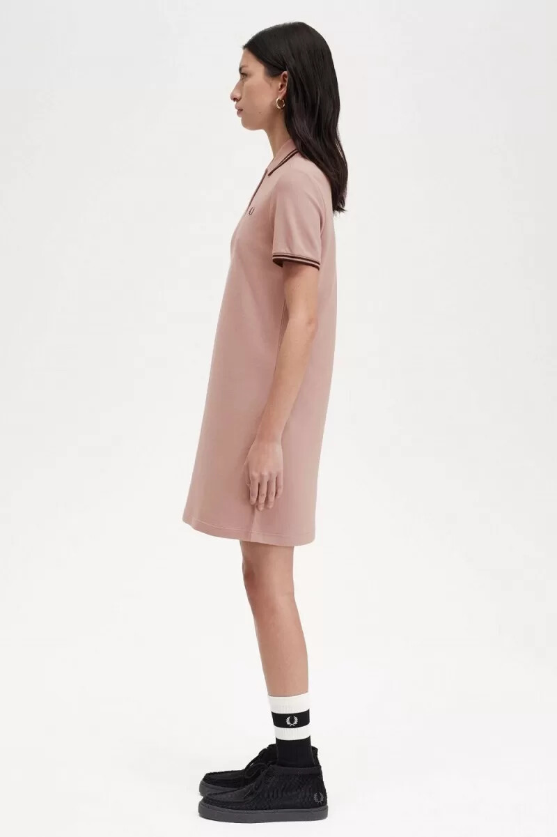 fred perry twin tipped shirt damenkleid dunkelrosa whiskybraun