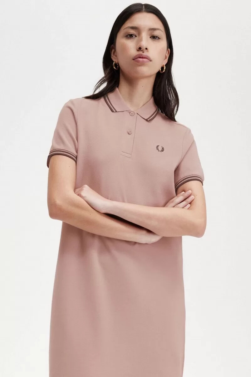 fred perry twin tipped shirt damenkleid dunkelrosa whiskybraun