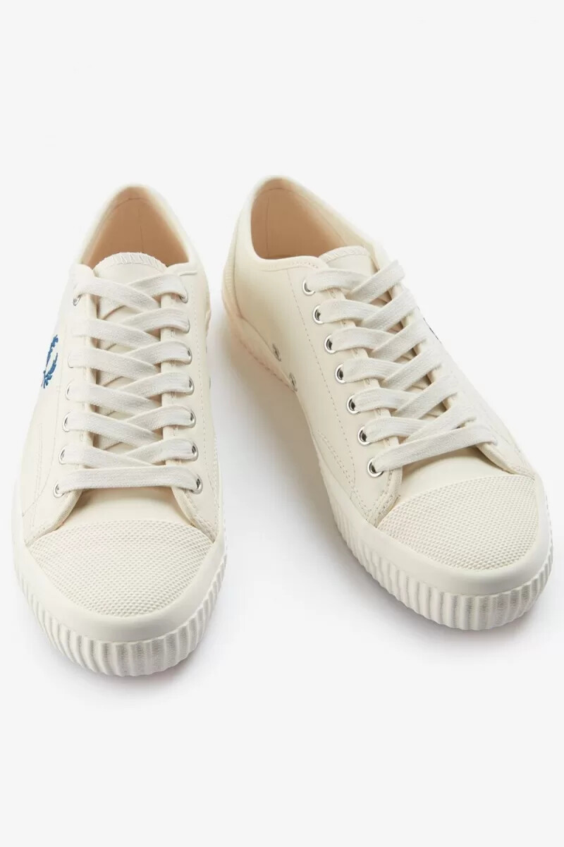 fred perry hughes low damen-sneaker hellbeige kobaltblau