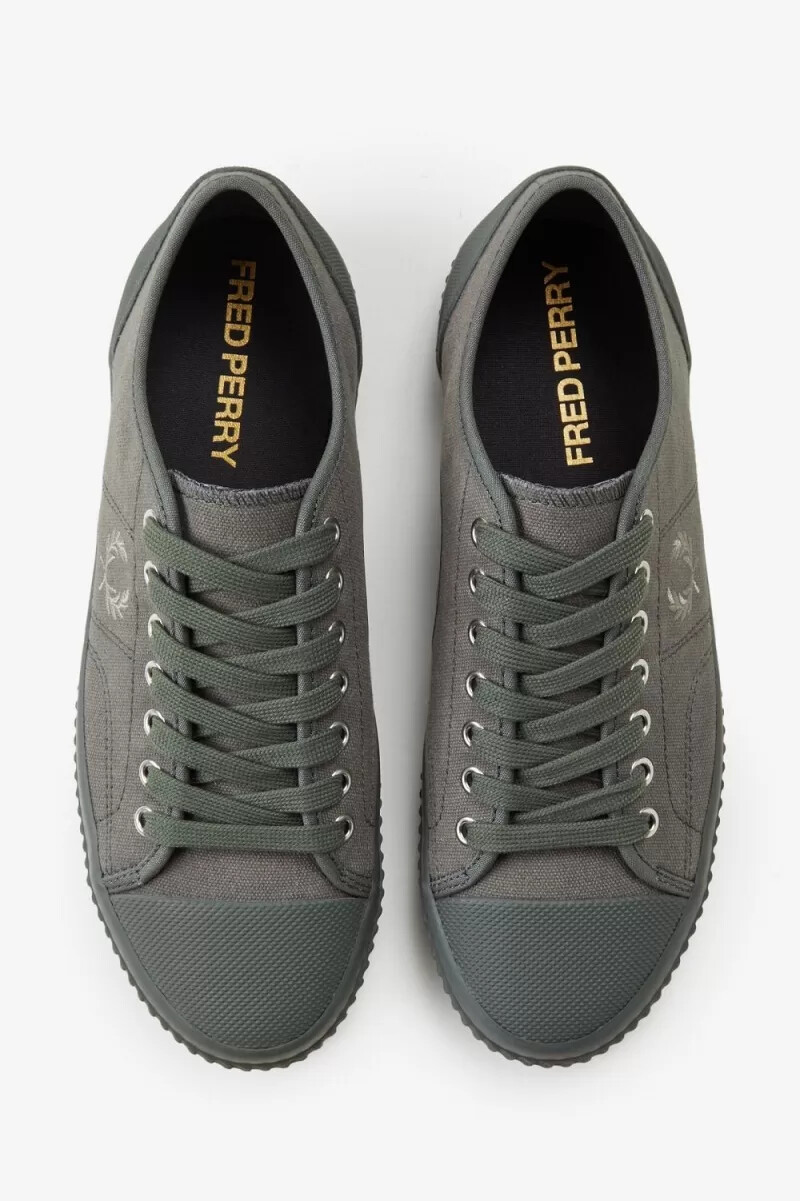 fred perry low hughes damen-turnschuhe feldgrün warmgrau