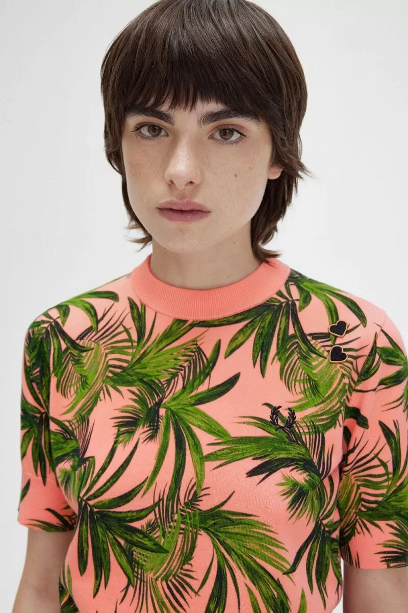 fred perry damenpullover mit palmenmuster korallenrot
