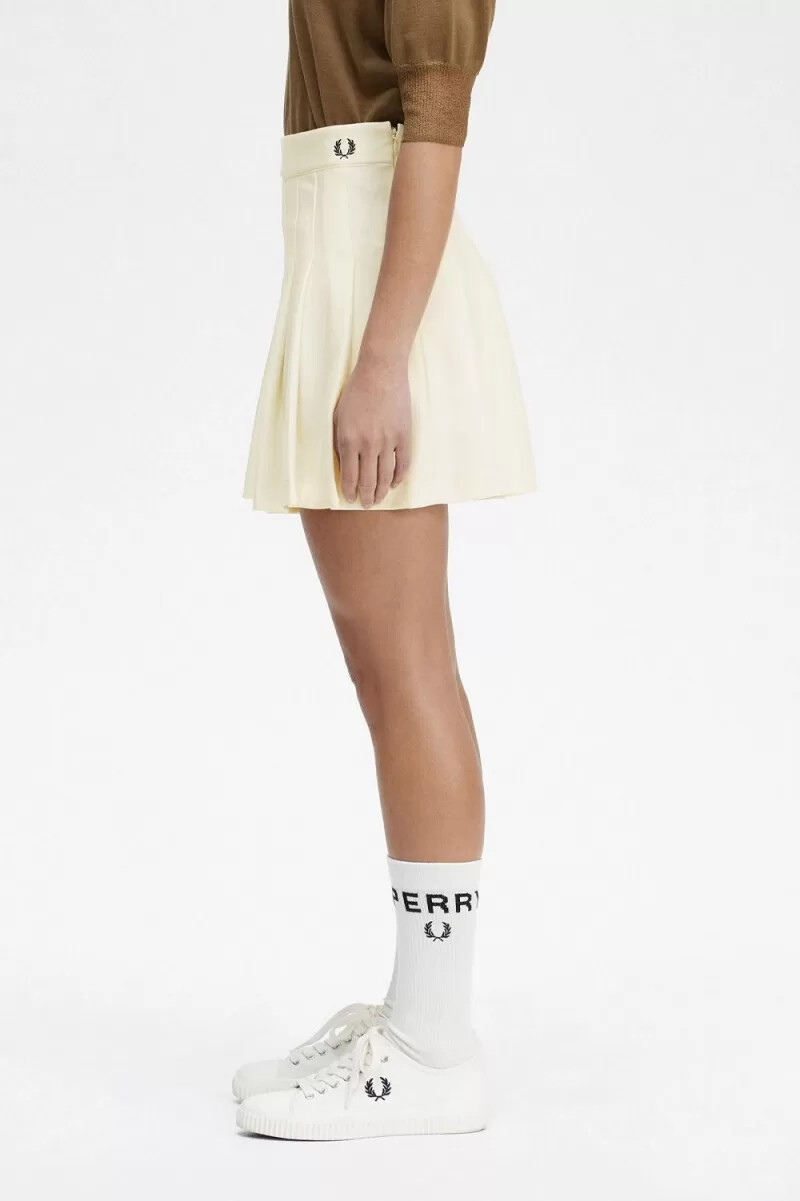 fred perry faltenrock für damen beige