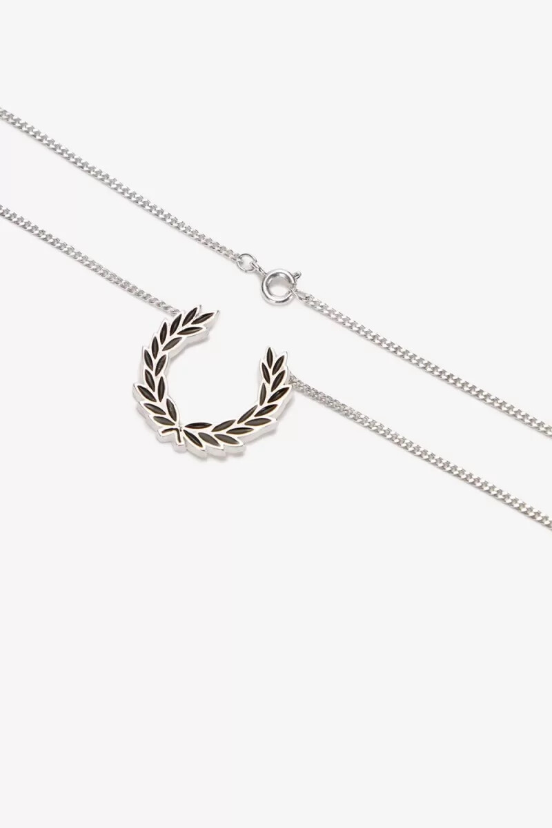fred perry lorbeerkranz-halskette damenschmuck metallic-silber