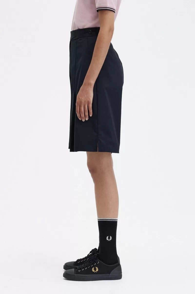 fred perry damen-shorts mit falten schwarz