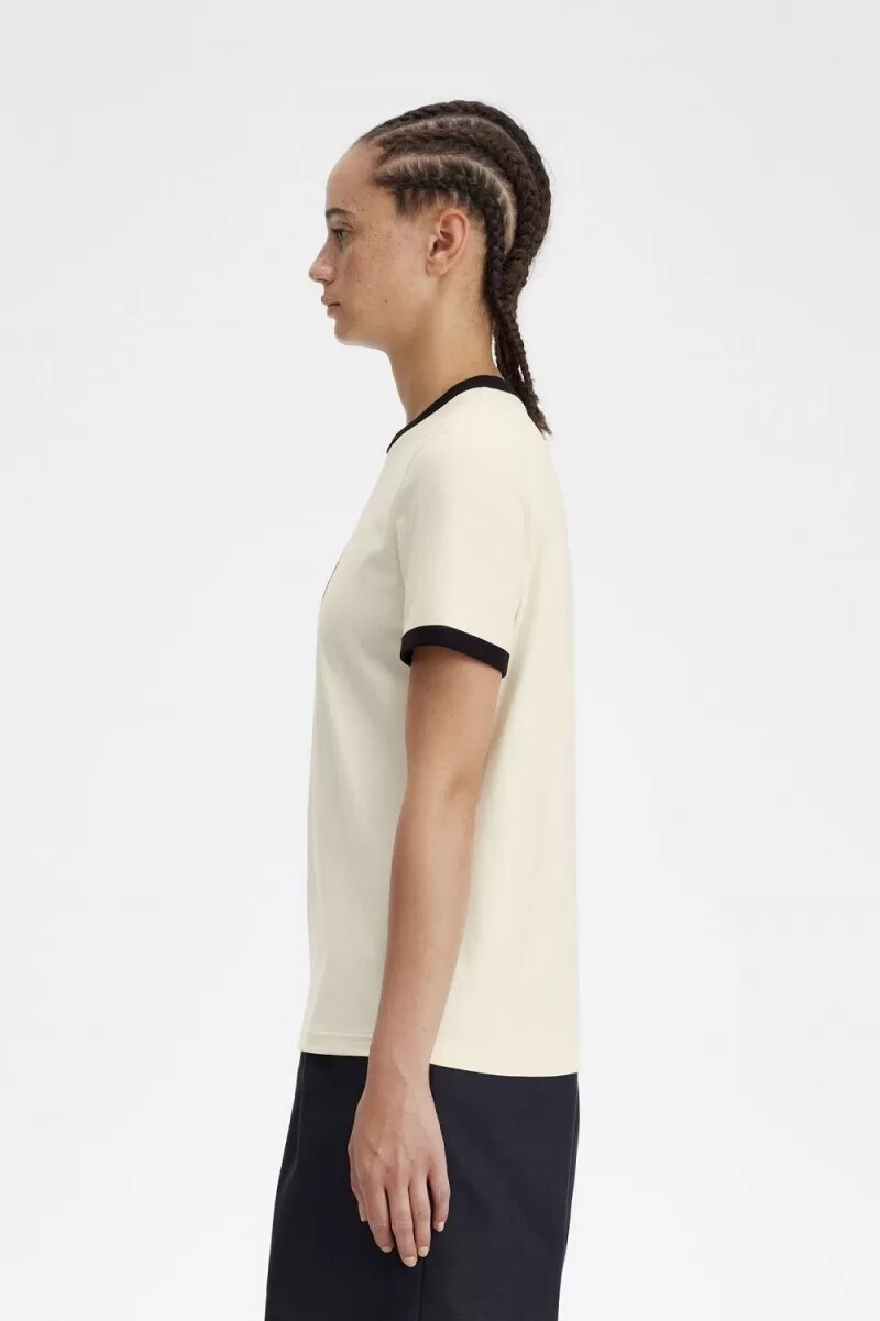 fred perry damen-t-shirt mit lorbeerkranz-motiv beflockt beige