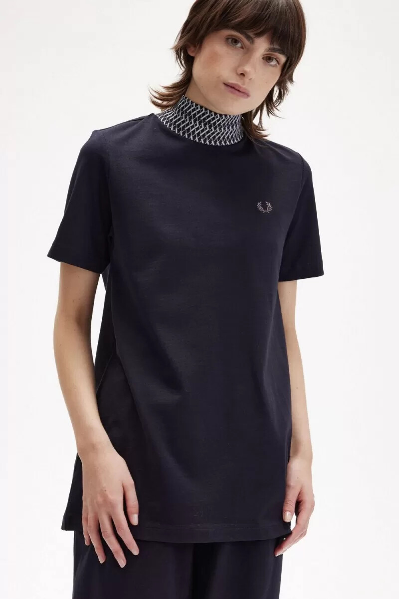 fred perry damen-t-shirt mit jacquard-besatz und hohem kragen marineblau