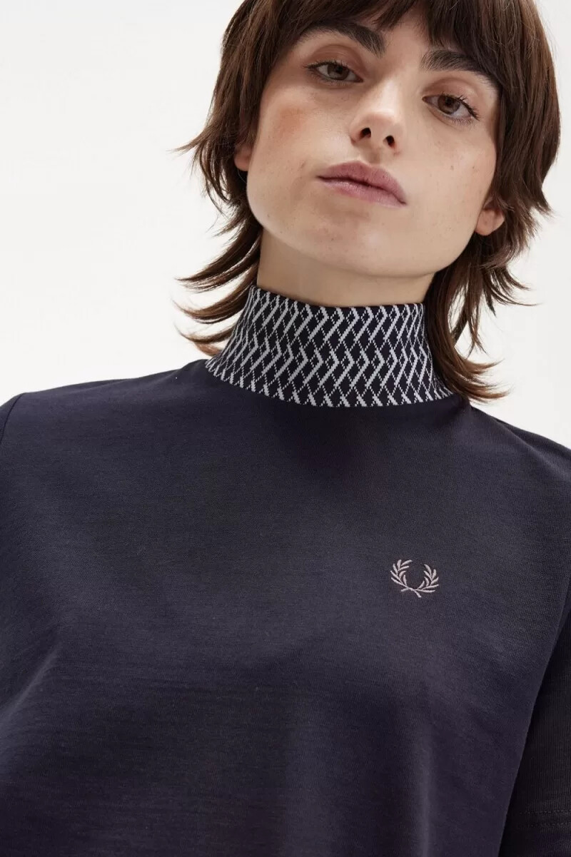 fred perry damen-t-shirt mit jacquard-besatz und hohem kragen marineblau