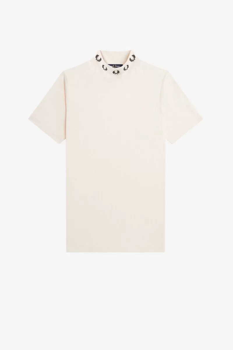 fred perry damen-t-shirt mit lorbeerkranz und hohem kragen seidig-pfirsichfarben