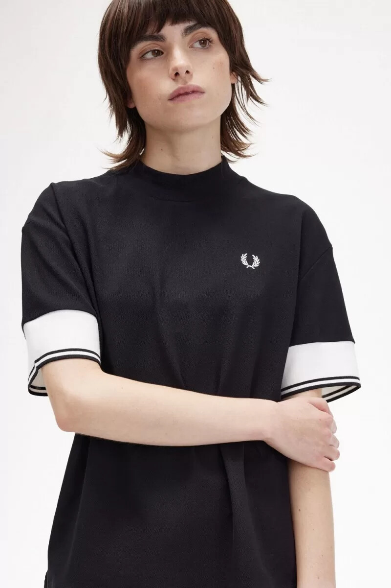 fred perry damen-t-shirt mit abgerundeten bündchen piqué schwarz