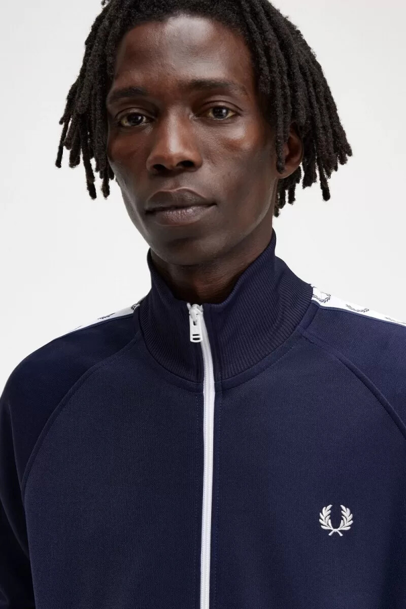 fred perry trainingsjacke für herren mit tape-verstärkung carbonblau