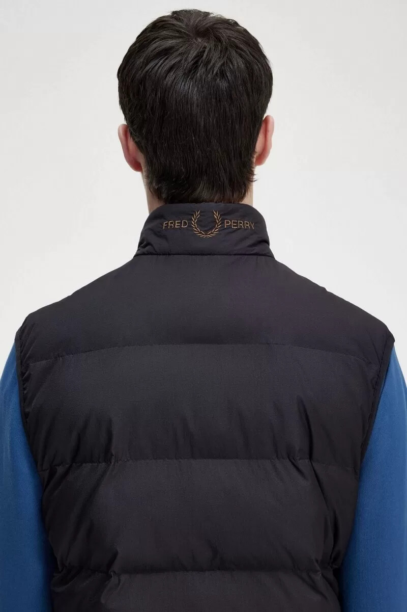 fred perry gefütterte herrenweste schwarz