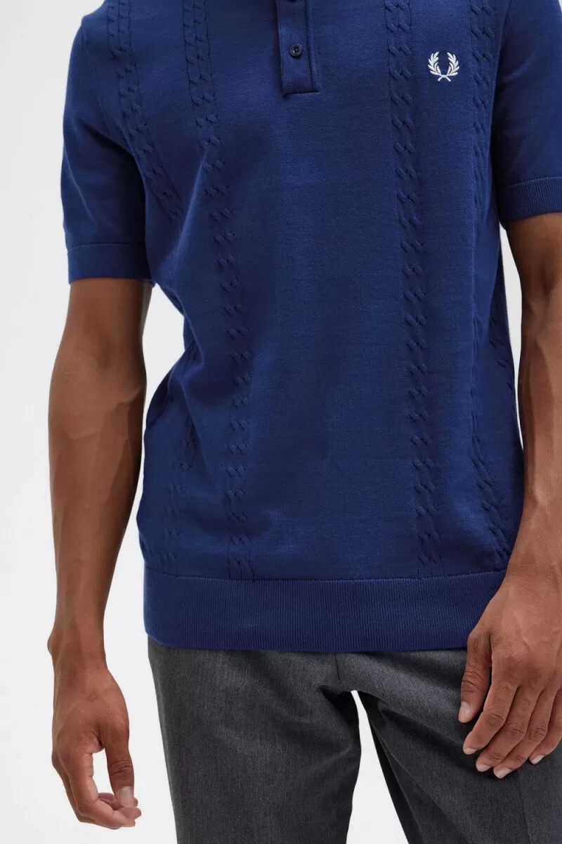 fred perry herrenhemd mit zopfmuster und henley-laufband französischblau