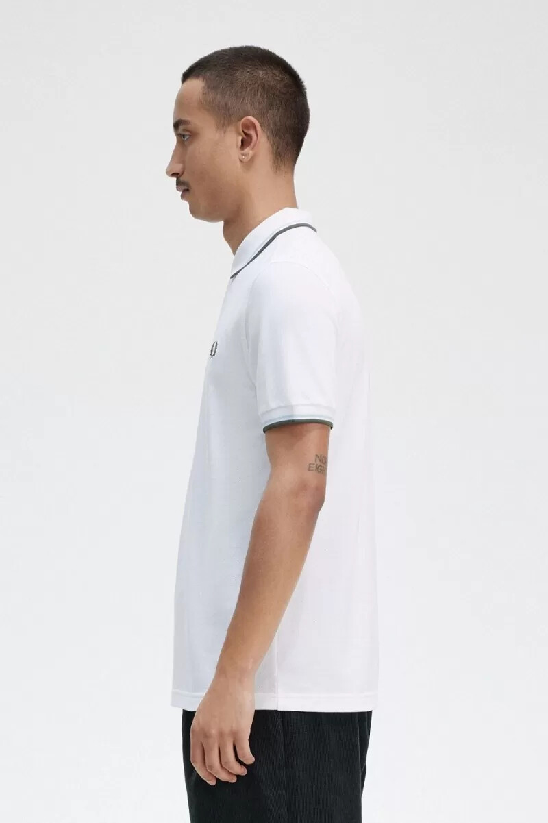 fred perry m3600 herrenhemd weiß hellblau feldgrün