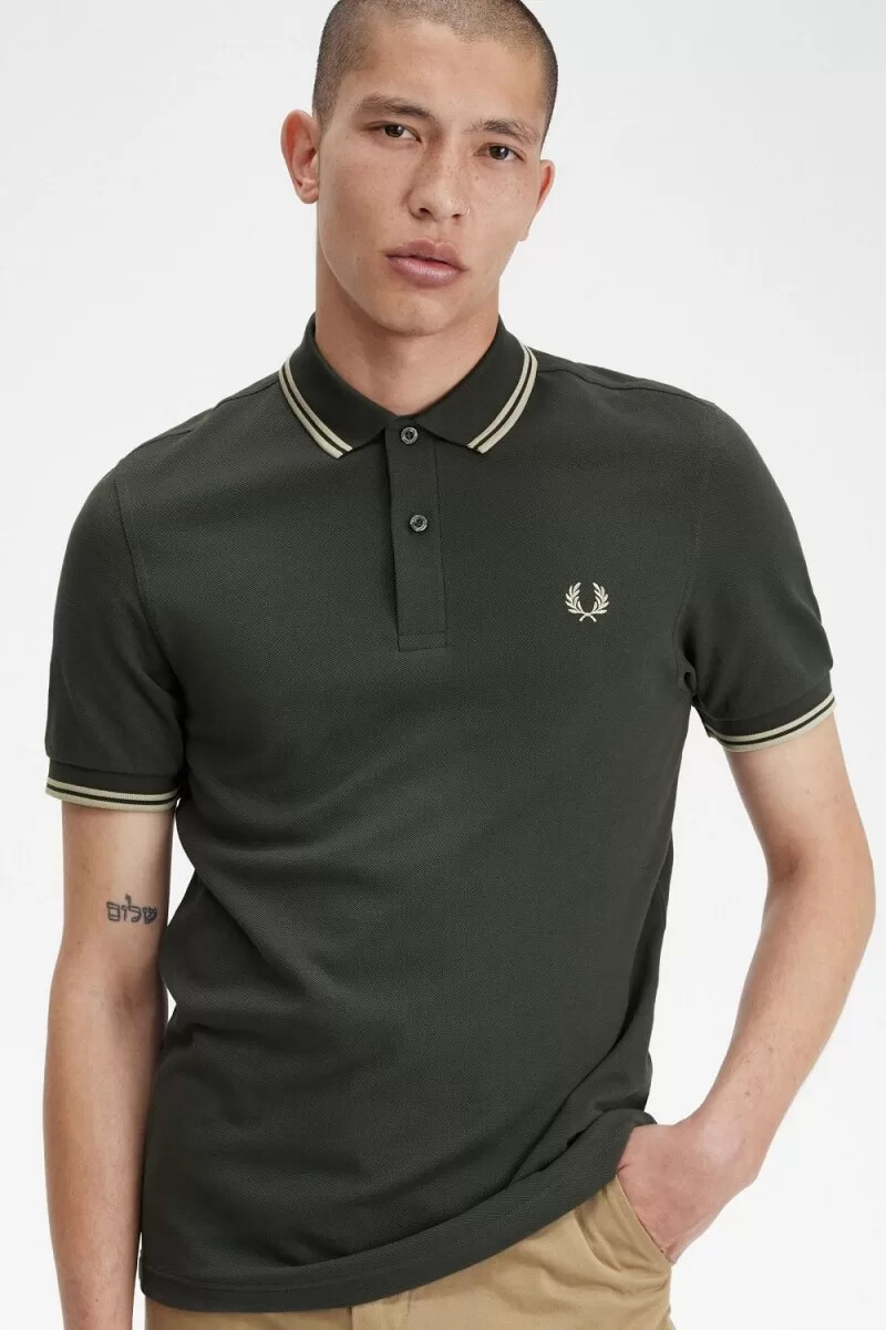 fred perry m3600 herrenhemd feldgrün haferflocken