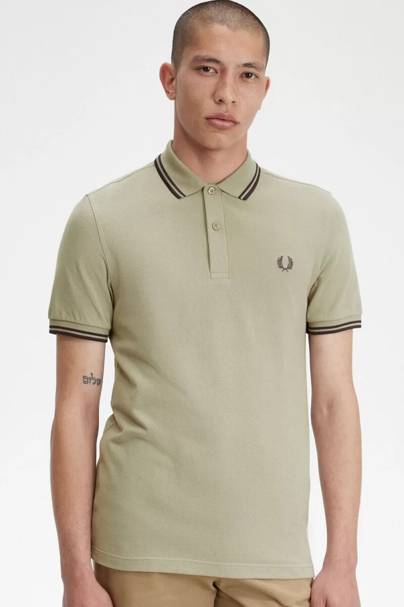 fred perry m3600 herrenhemd warmgrau dunkelrot