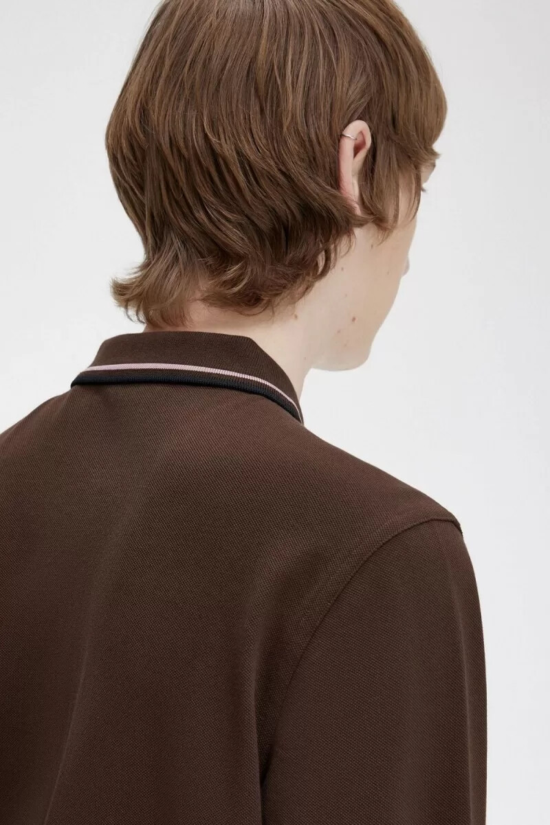 fred perry m3636 herrenhemd farbe burnt tobacco dunkelrosa schwarz