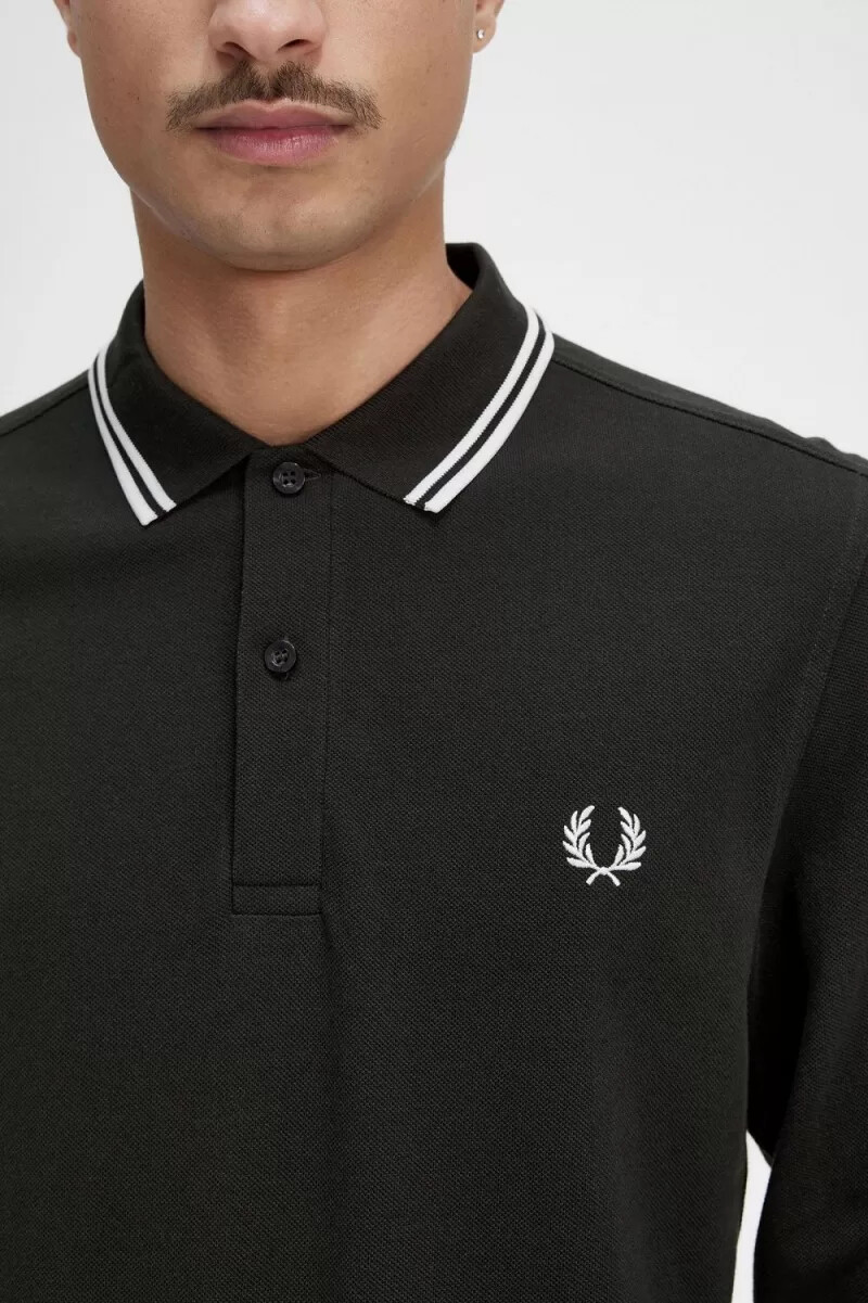 fred perry m3636 herrenhemd nachtgrün schneeweiß