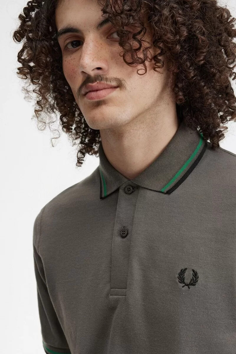 fred perry m12 herrenhemd feldgrün grün schwarz