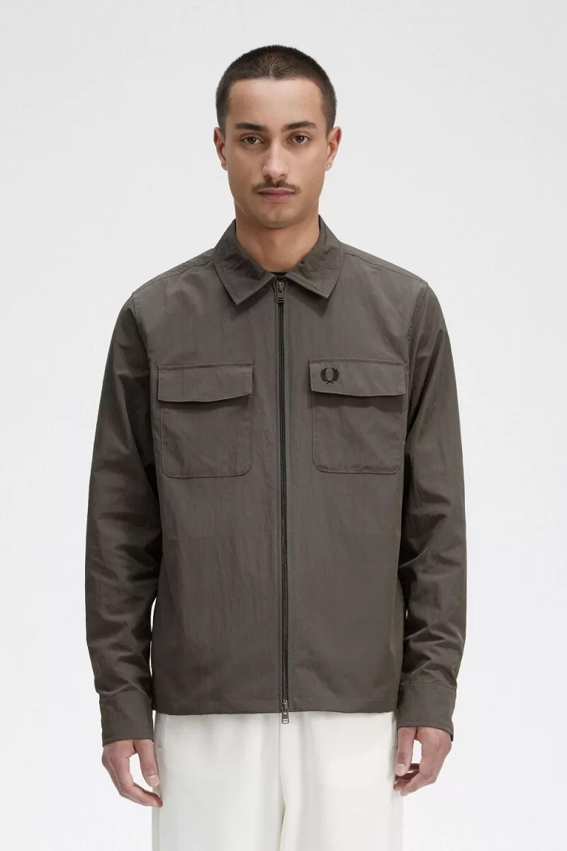fred perry leichtes herrenhemd mit reißverschluss feldgrün
