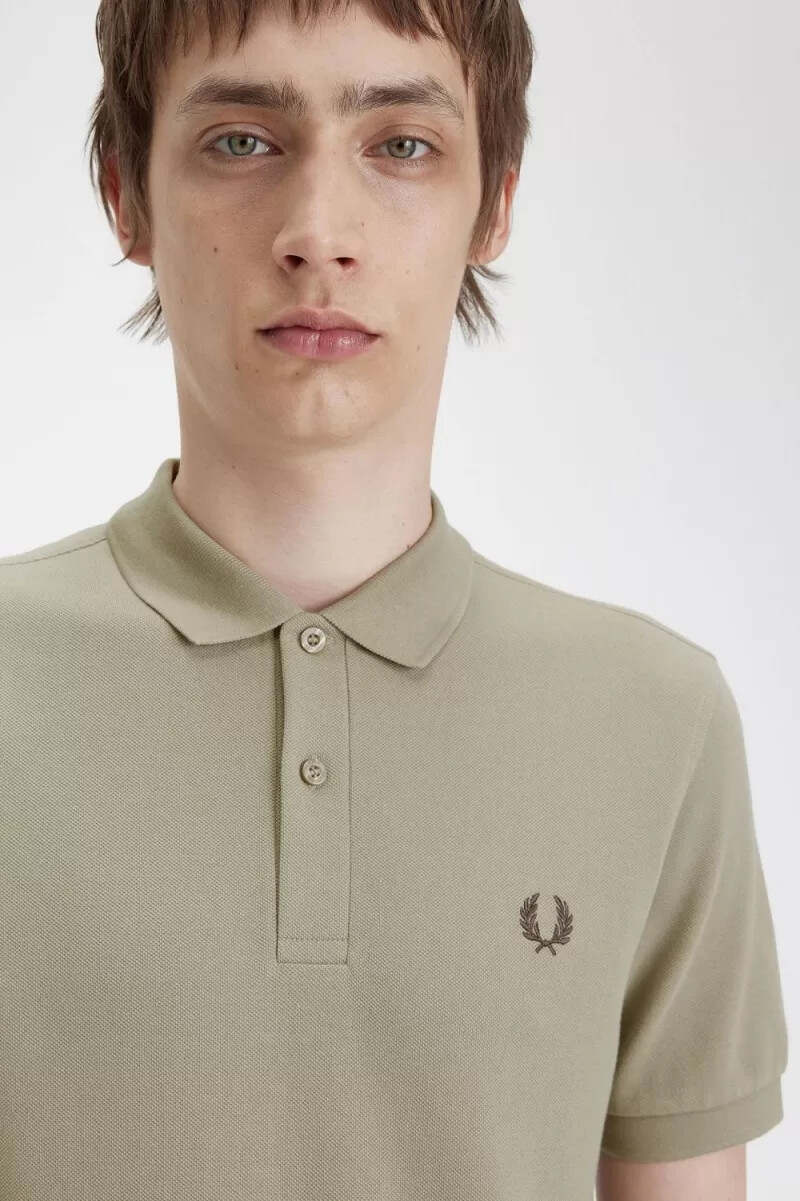 fred perry m6000 herrenhemd warmgrau dunkelrot