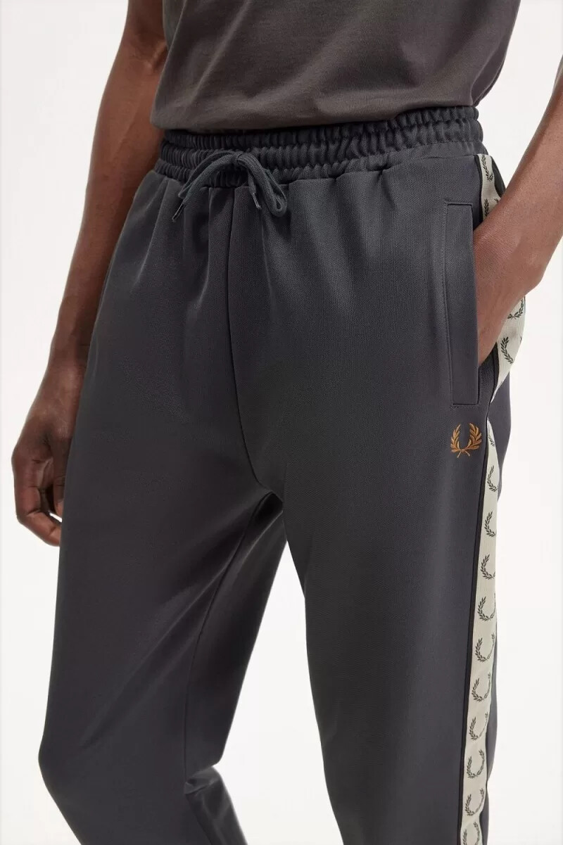 fred perry herren-trainingshose mit kontrastband anchor grey black