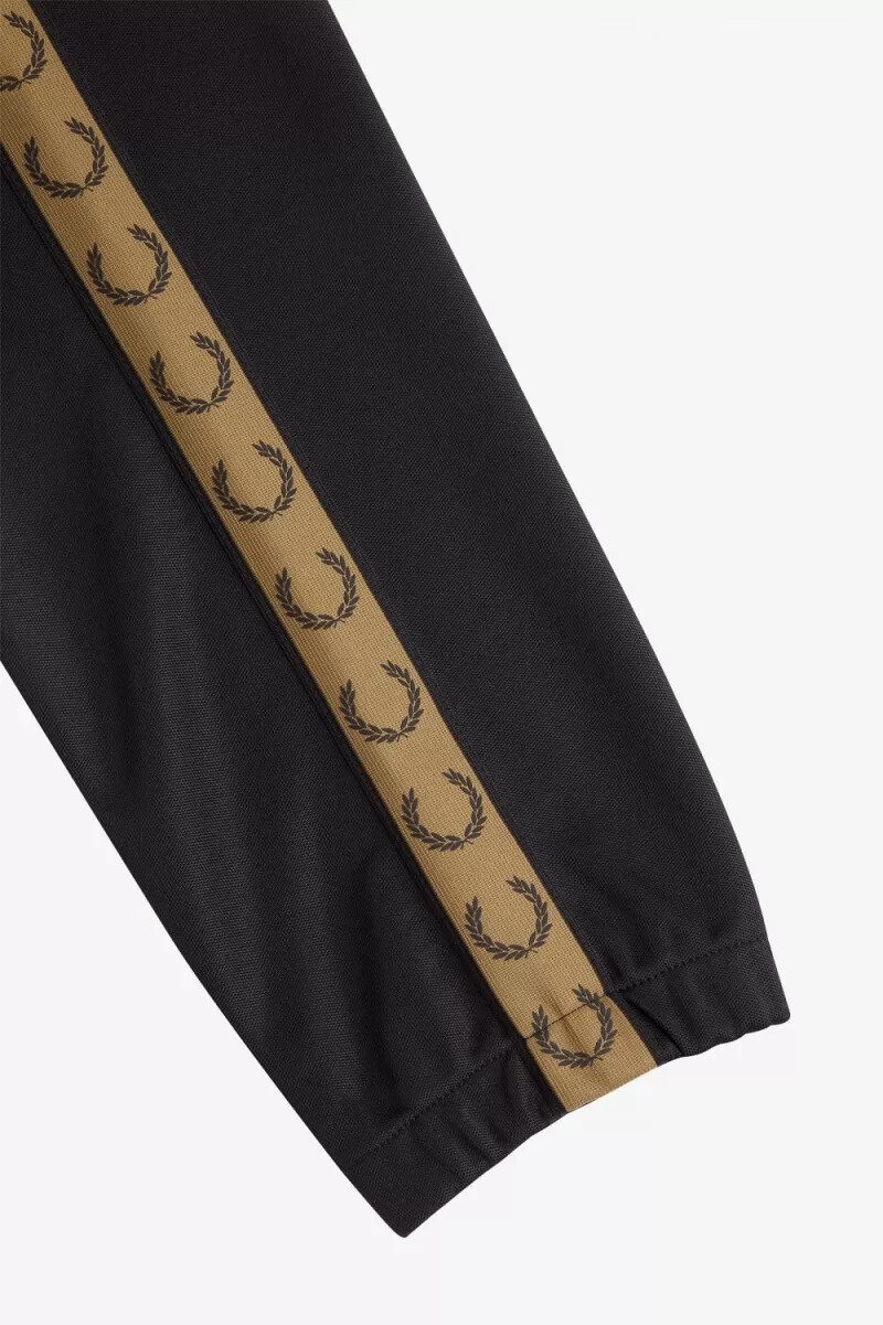 fred perry trainingshose für herren schwarzbraun