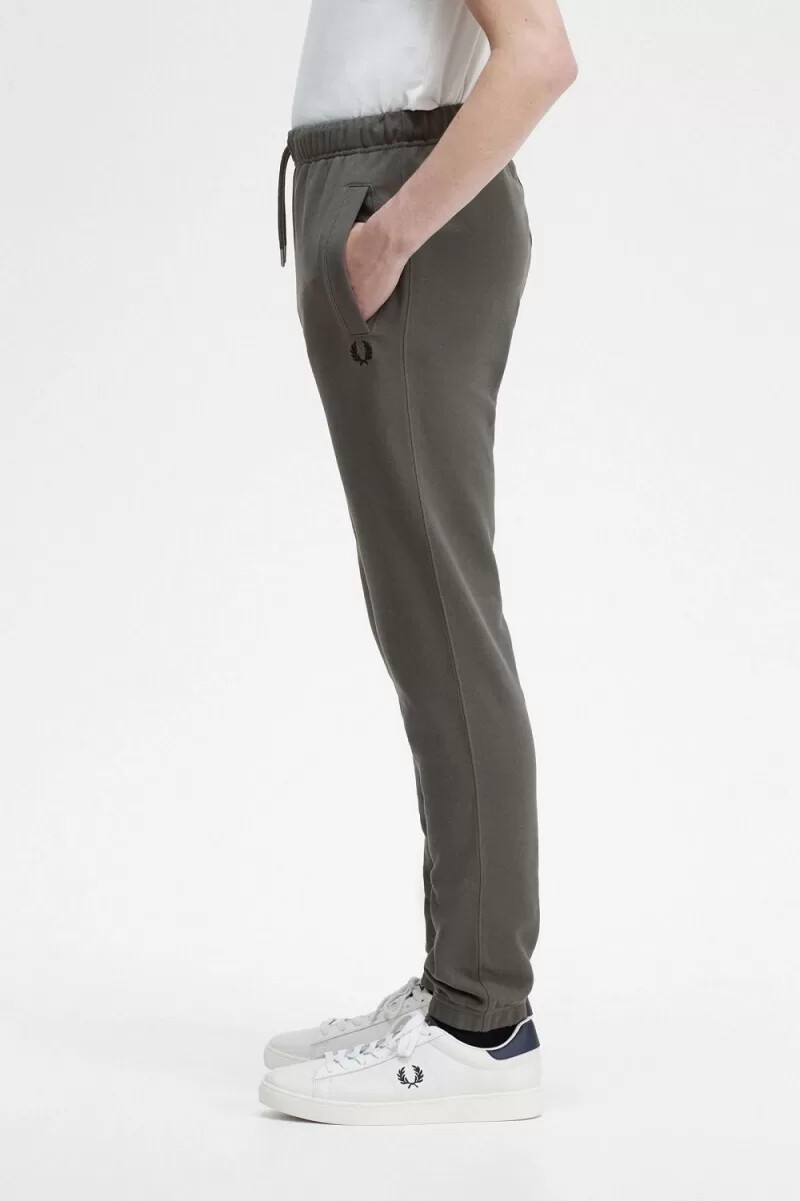 fred perry loopback sweat herrenhose feldgrün