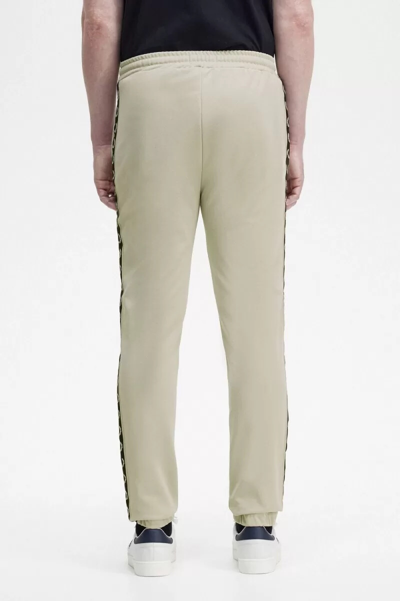 fred perry taped track herrenhose hellmint schwarz