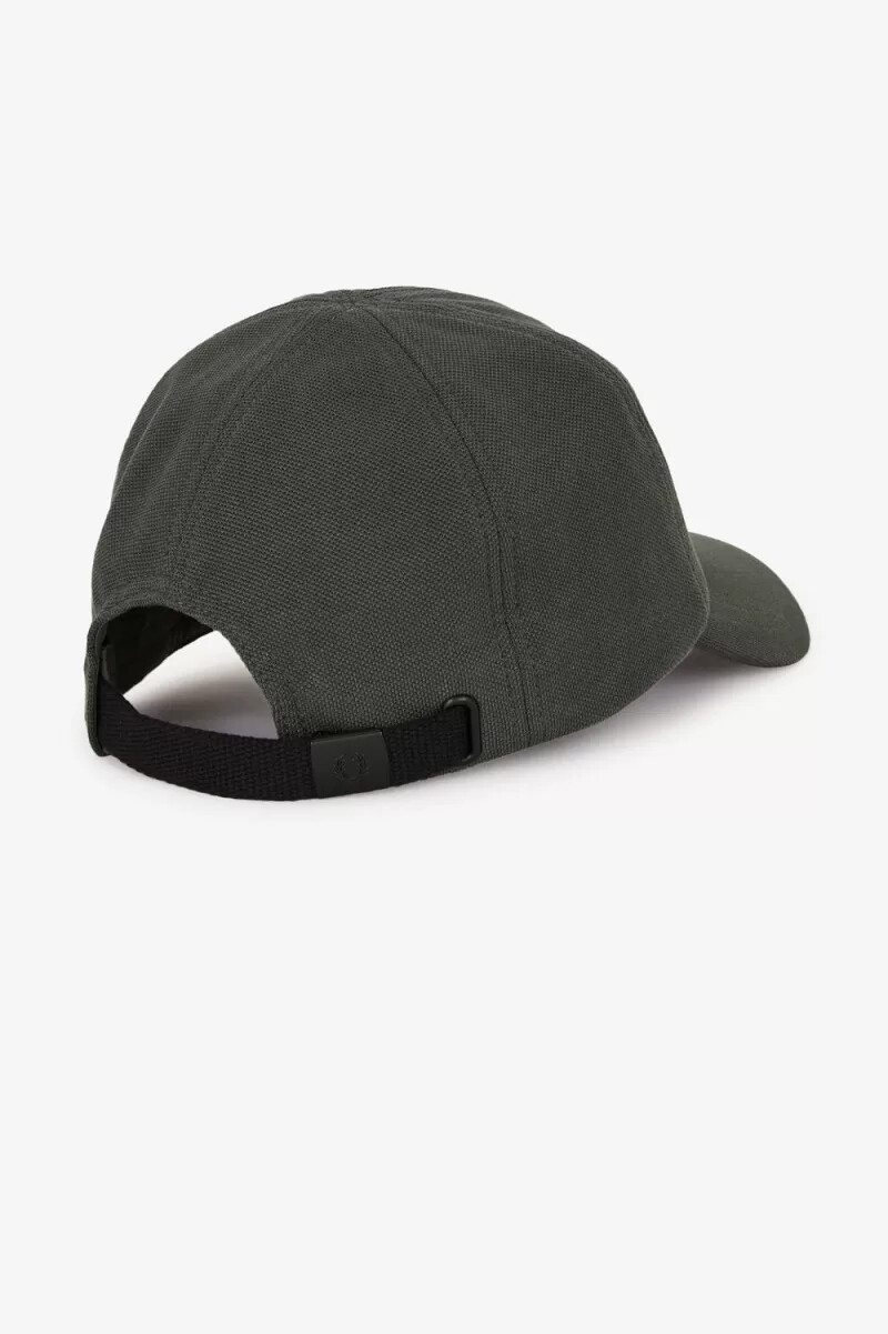 fred perry classic piqué herrenkappen feldgrün haferflocken