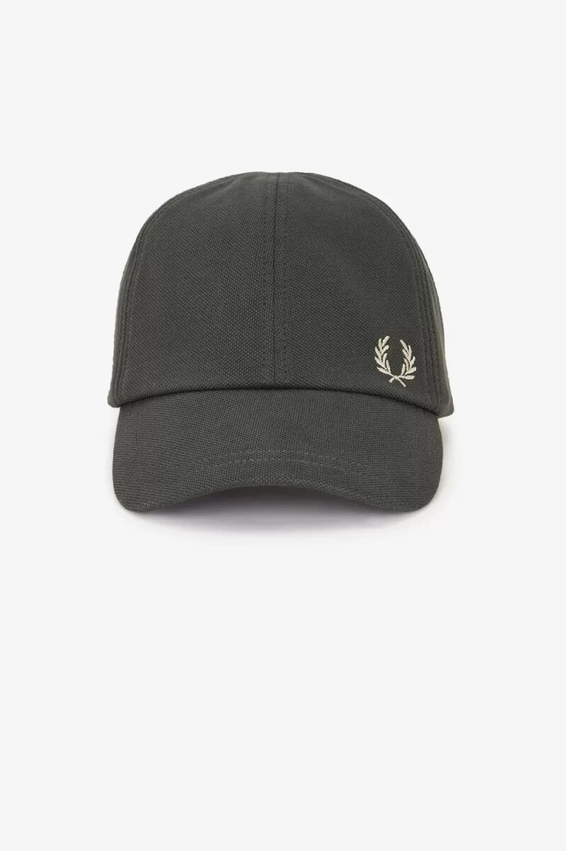 fred perry classic piqué herrenkappen feldgrün haferflocken