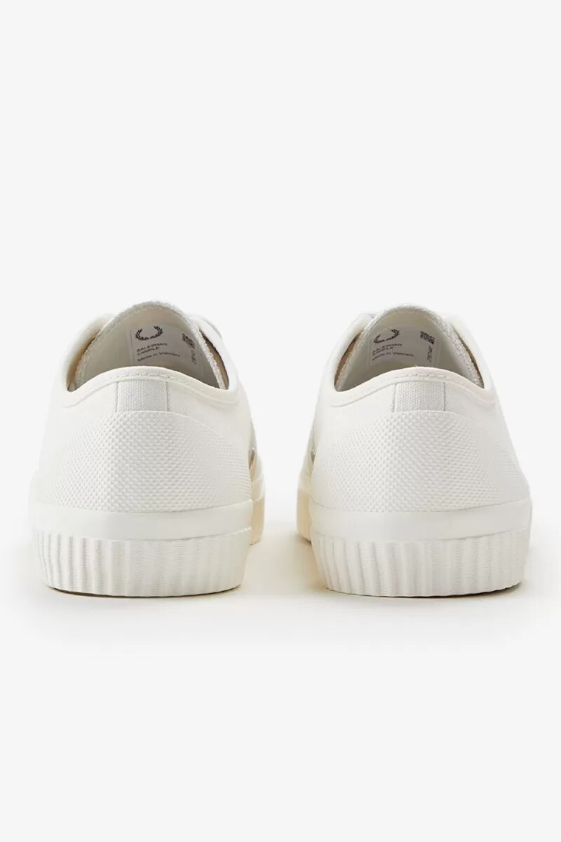 fred perry low hughes herren-sneaker hellbeige haferflocken