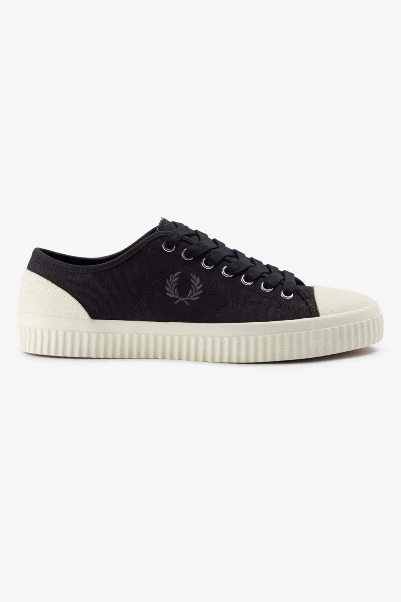 fred perry low hughes herren-sneaker schwarz-gunmetal