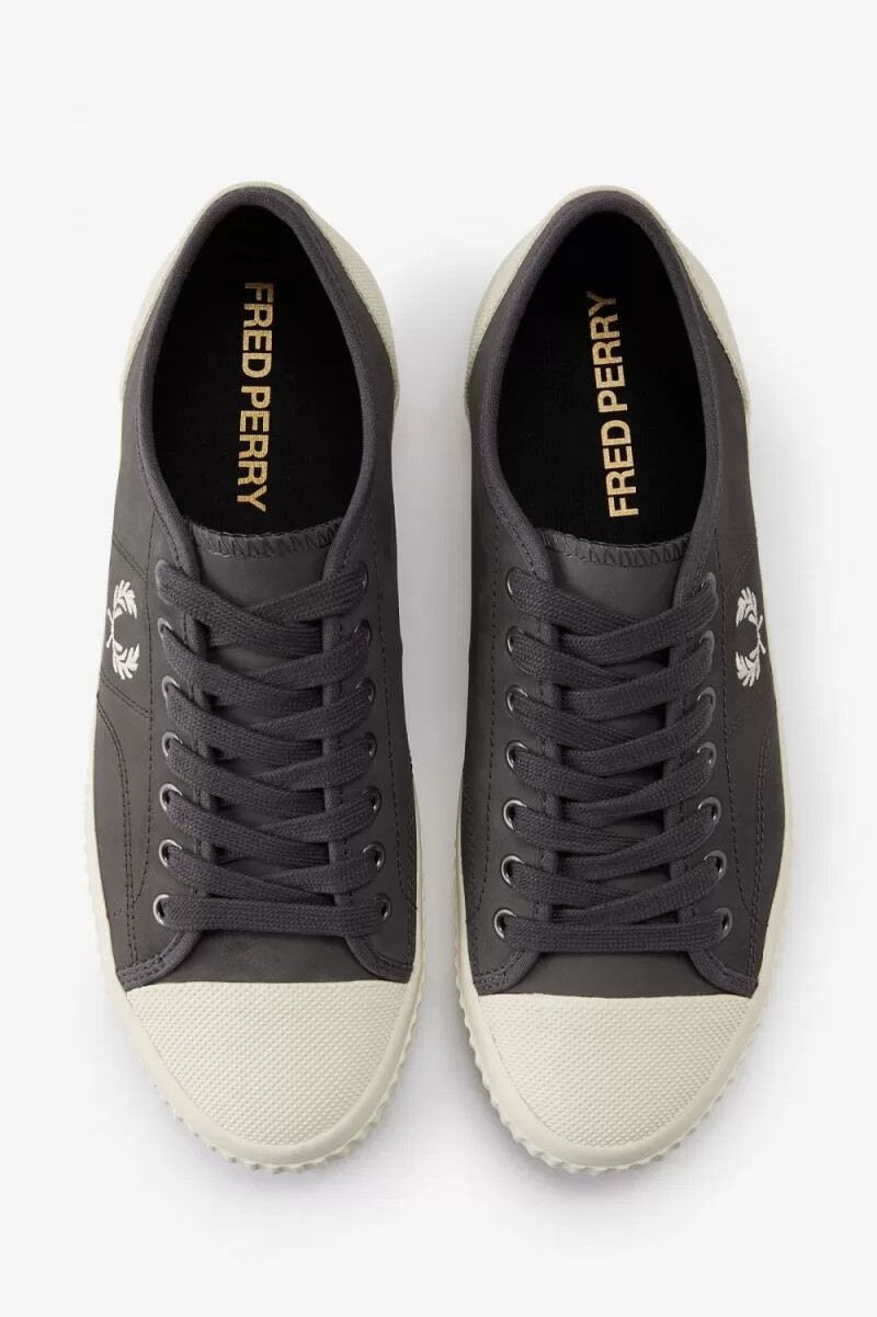 fred perry low hughes herren-sneaker gunmetal beige