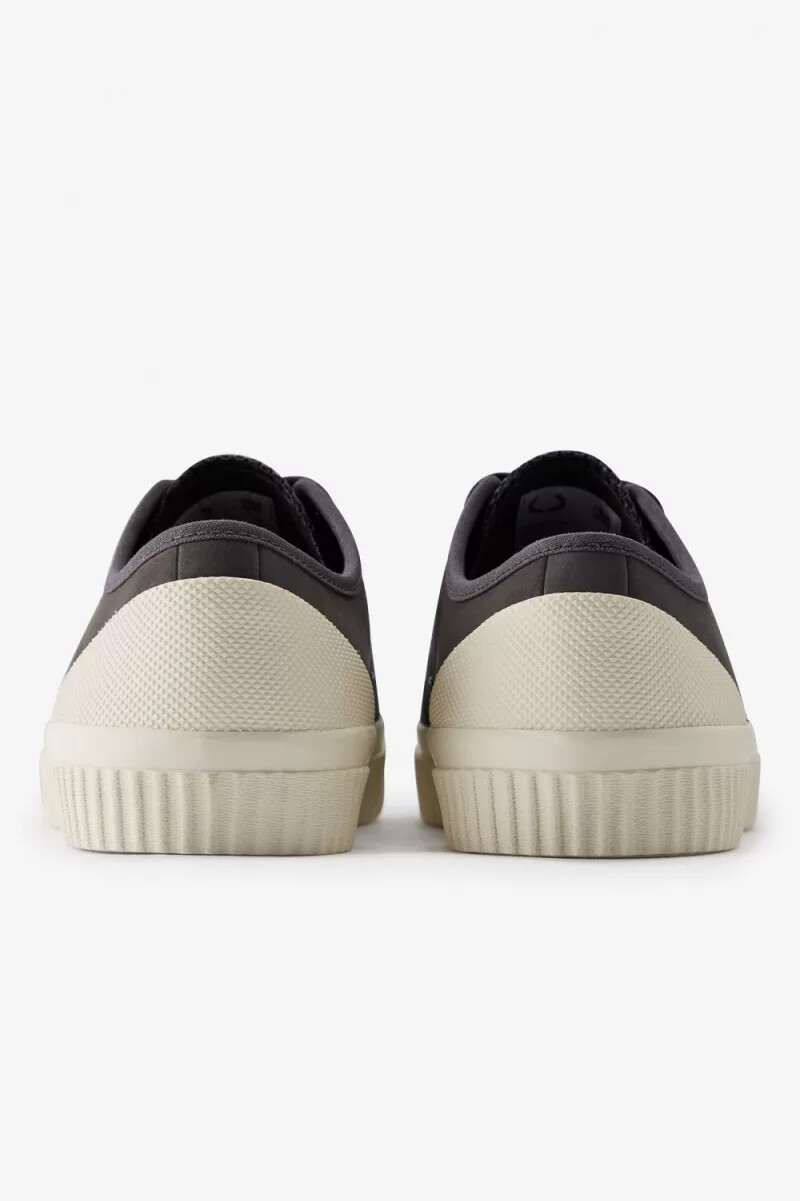 fred perry low hughes herren-sneaker gunmetal beige