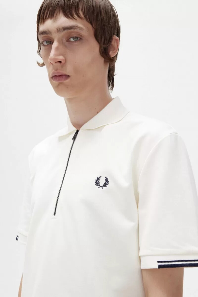 fred perry herren-poloshirt mit halbem reißverschluss beige