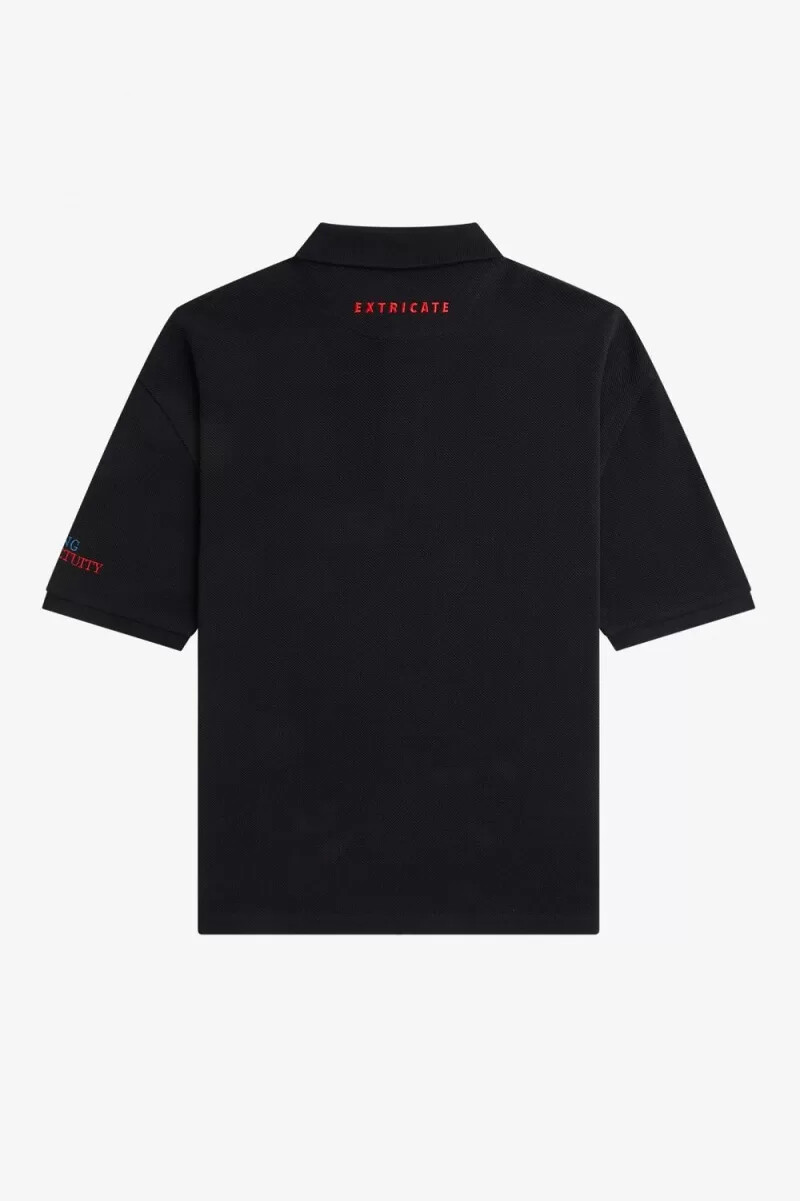 schwarzes fred perry poloshirt für herren mit stickerei