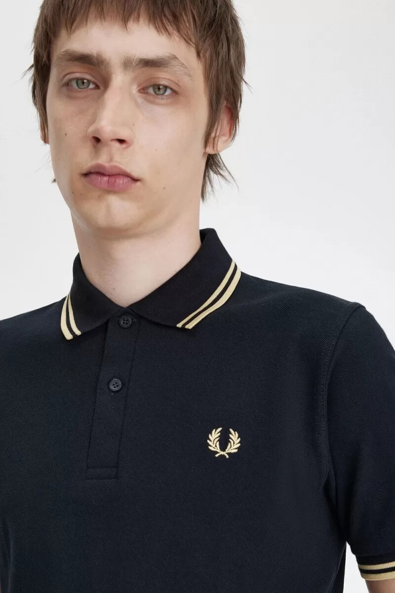 fred perry tokyo m12 herren-poloshirt schwarz champagner