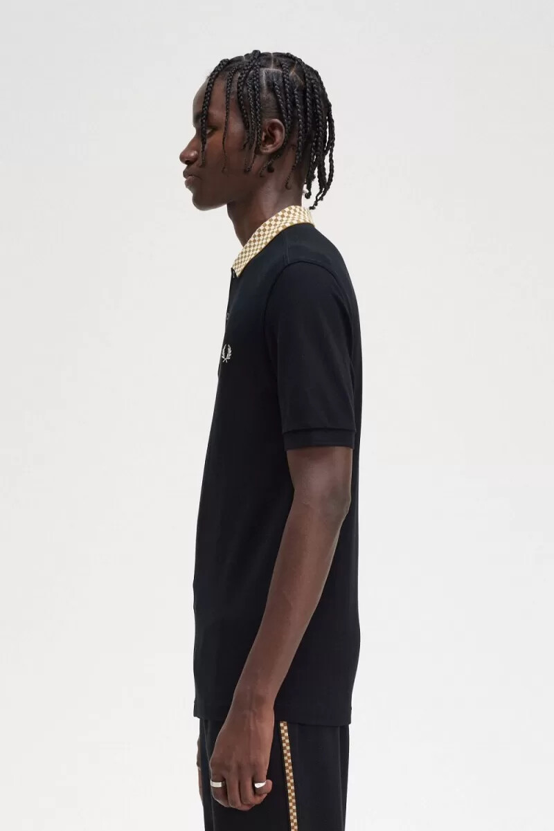 fred perry poloshirt mit kariertem kragen für herren schwarz