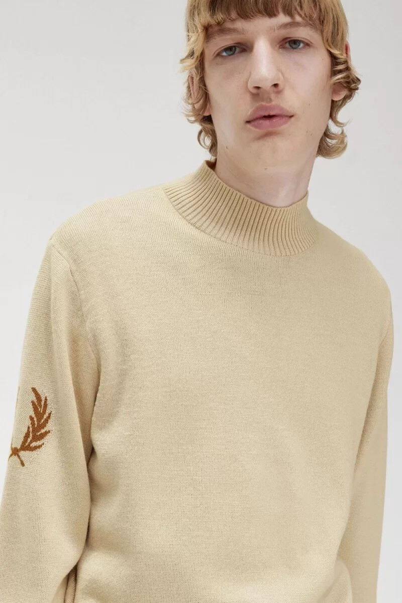 fred perry herrenpullover mit lorbeerkranz und stehkragen farbe haferflocken