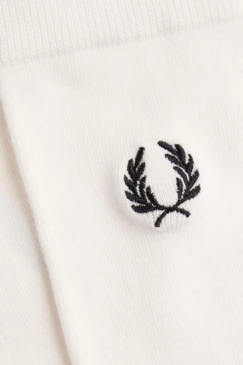 fred perry klassische herrensocken mit lorbeerkranz-motiv schneeweißschwarz
