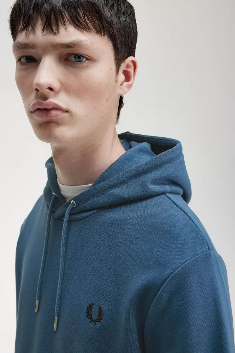 fred perry kapuzenpullover für herren mit farbverlauf mitternachtsblau