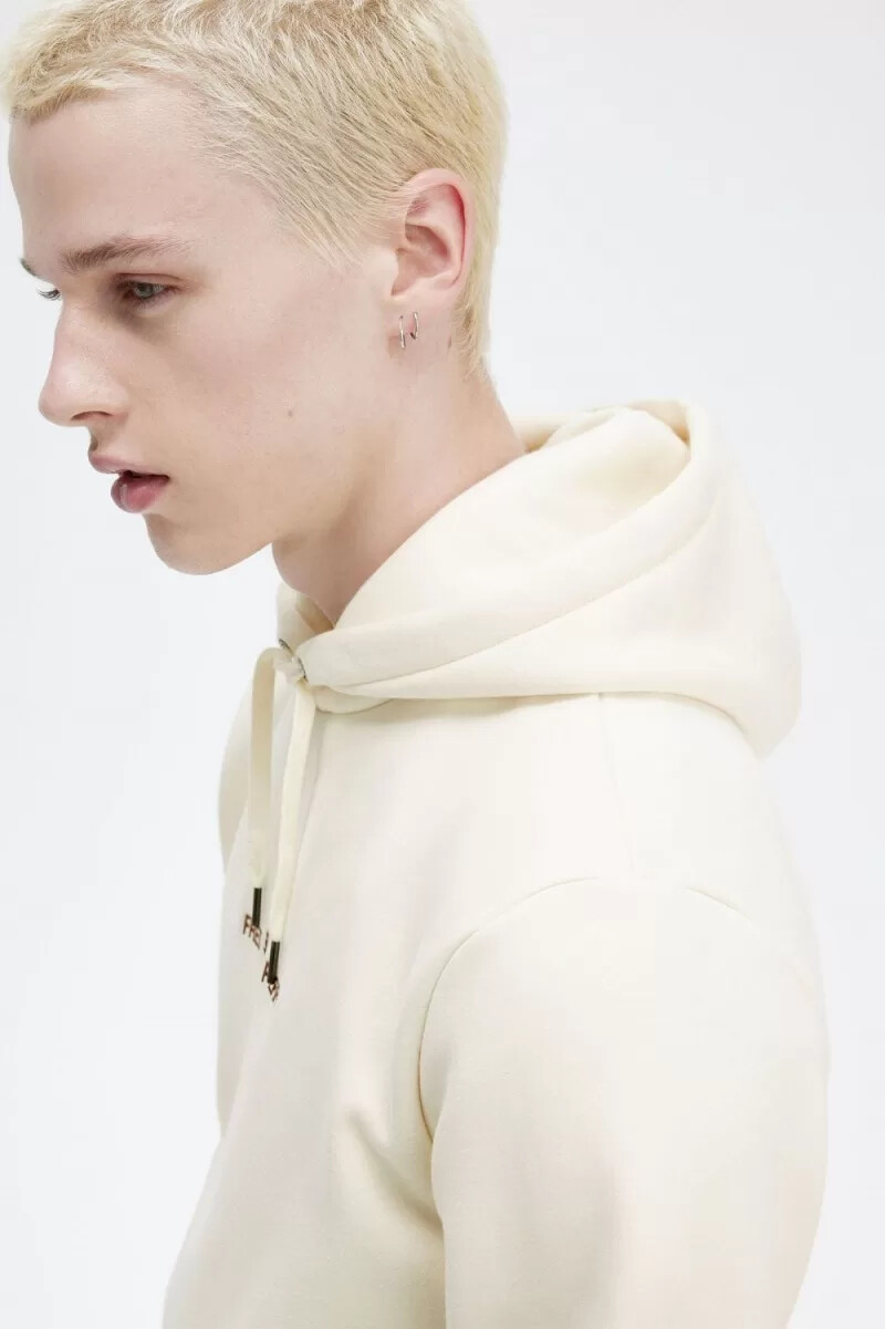 fred perry herren-sweatshirt mit kapuze und stickerei beige