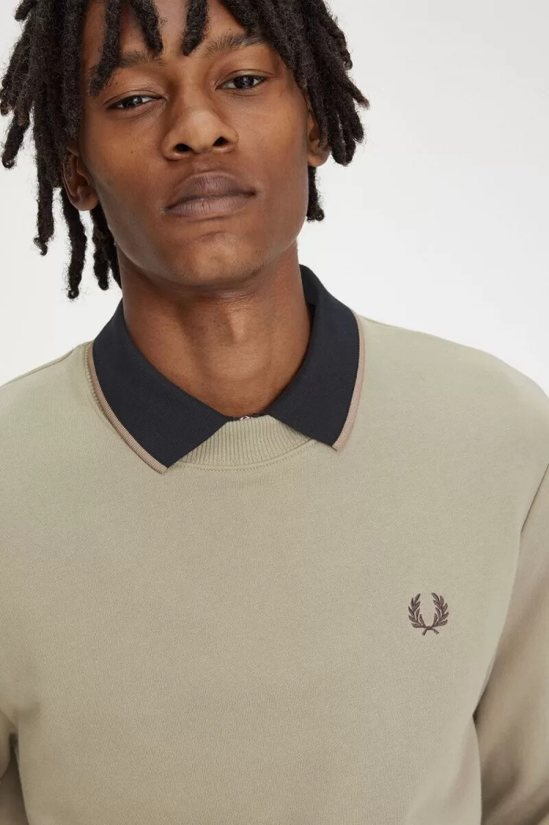 fred perry herren-sweatshirt mit rundhalsausschnitt warmgraudunkelrot