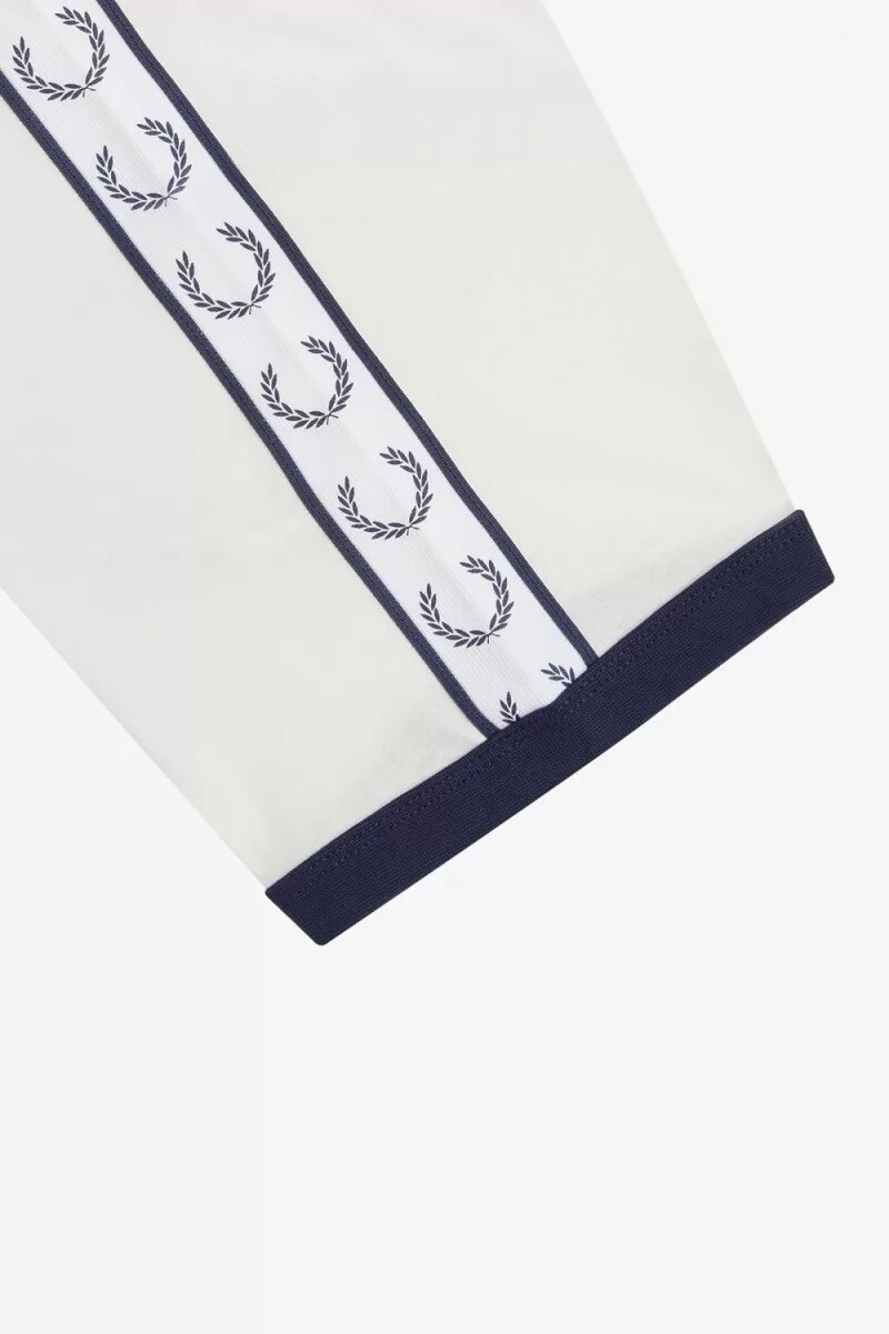 fred perry herren-t-shirt mit abgesetztem ringermuster schneewittchen