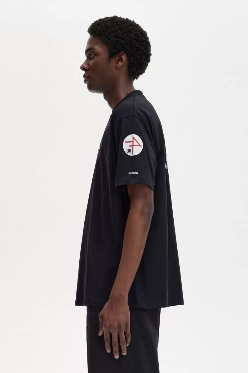 fred perry bedrucktes herren-t-shirt schwarz