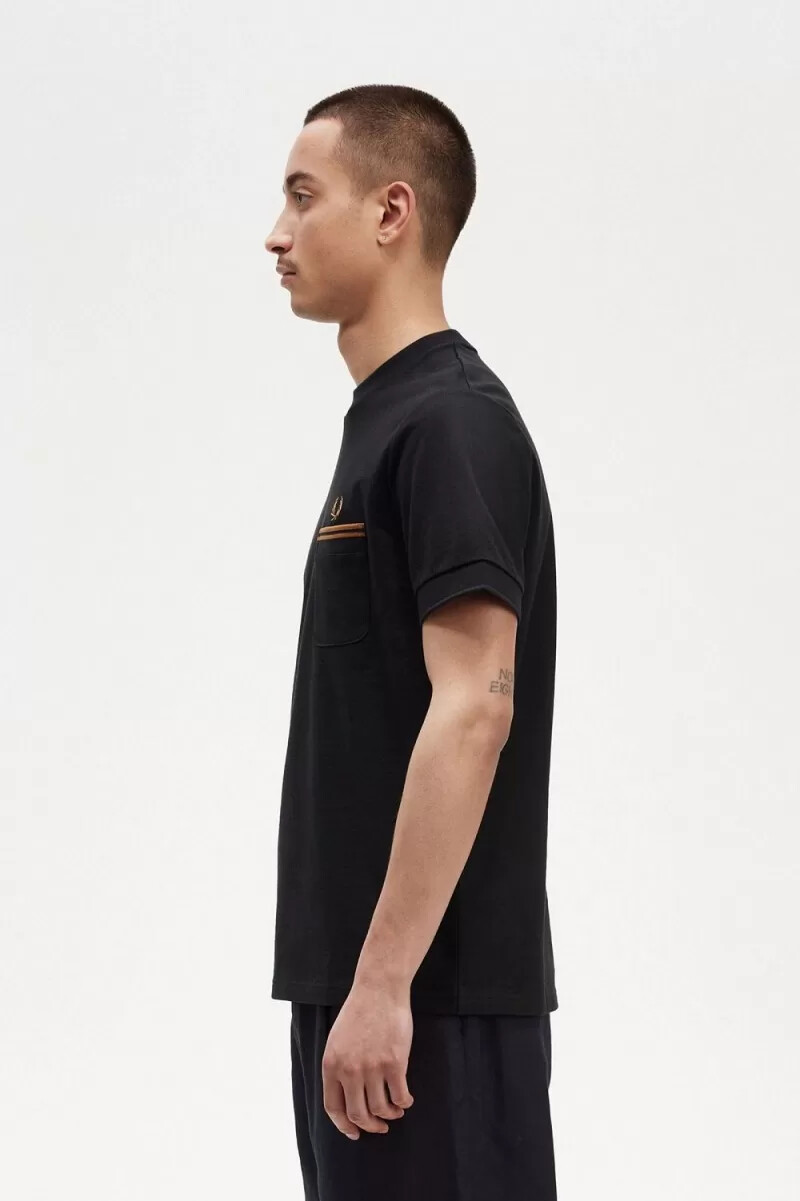 fred perry herren-t-shirt mit zwei aufgesetzten taschen schwarz