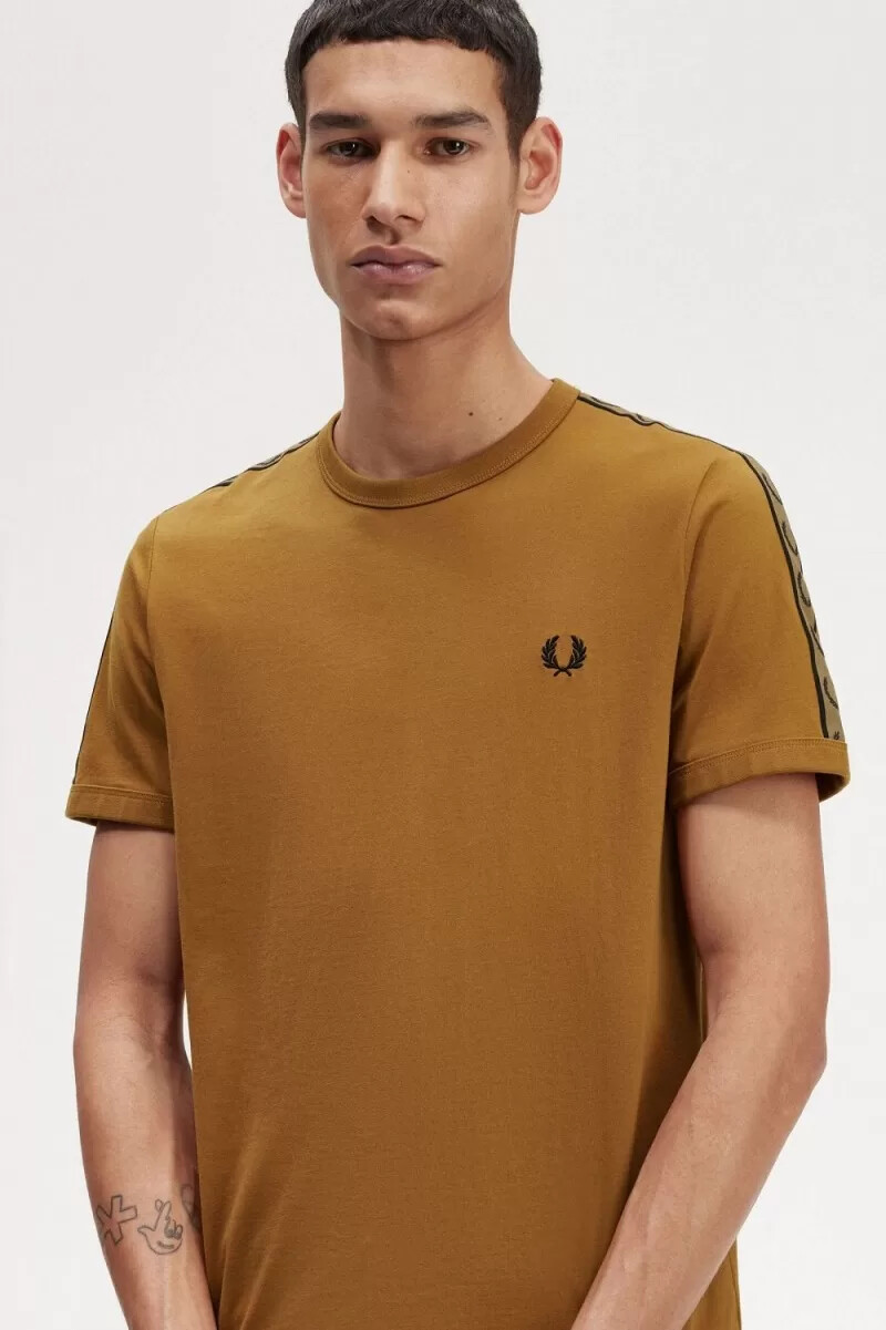fred perry herren-t-shirt mit kontrastband dunkelbraun