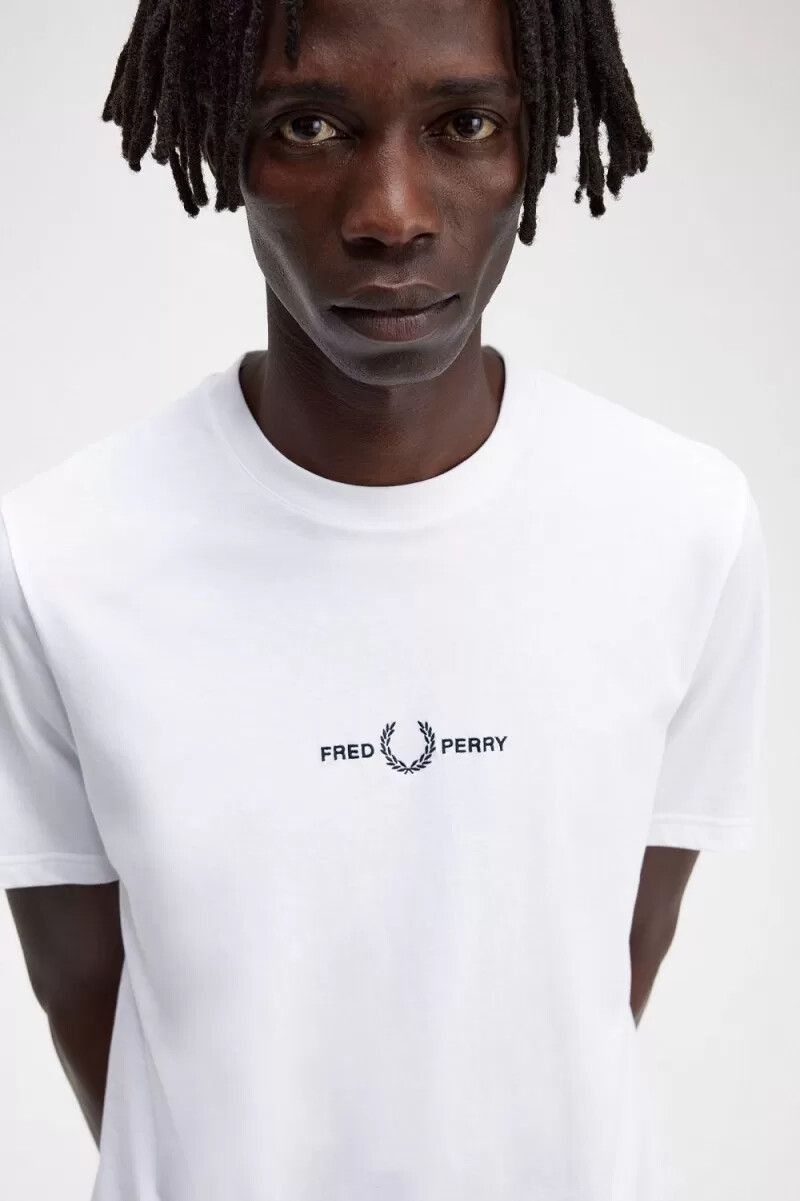 fred perry herren-t-shirt mit stickerei weiß