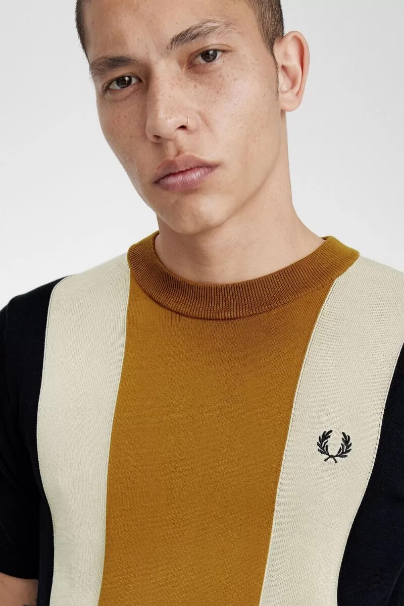 fred perry herren-t-shirt mit streifenmuster feinstrick schwarz haferflocken dunkelbraun
